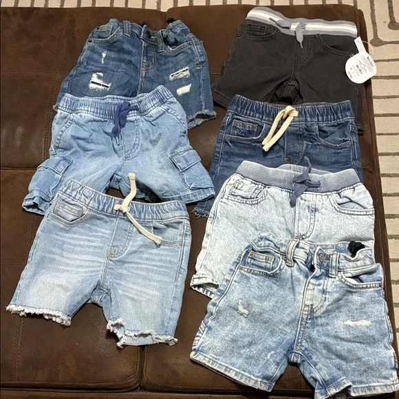 Assorted toddler denim shorts (lot of 7) - Picture 1 of 1